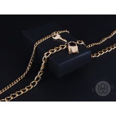 Nyaklánc kulcs és lakattal