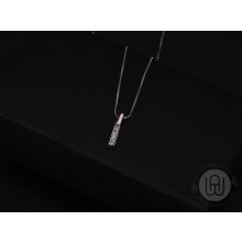 Nyaklánc egyszerű geometriai kő medállal