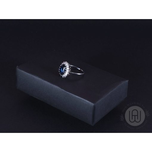 Gyűrű ezüst kék köves pave halo díszítéssel