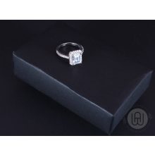 Gyűrű ezüst nagy köves pave halo díszítéssel