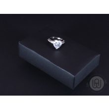 Gyűrű ezüst szív köves halo díszítéssel