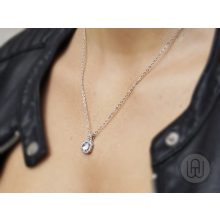 Nyaklánc ezüst kocka köves pave díszítéssel