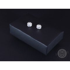 Fülbevaló ezüst kocka kővel pave díszítéssel