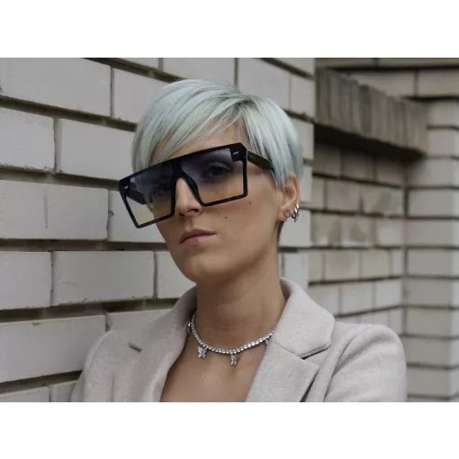 Nyaklánc choker pillangó köves