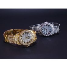 Karóra nagy köves szíjjal micro pave díszítéssel