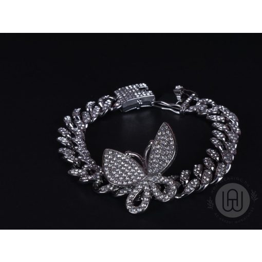 Karkötő pillangó medállal