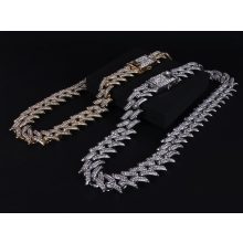 Nyaklánc, tüske lánccal 19 mm vastag szemmel