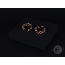 Fülbevaló, hangsúlyos arany lánc mintás