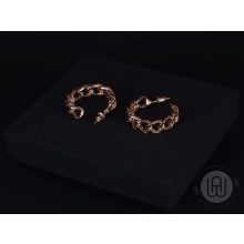 Fülbevaló, hangsúlyos arany lánc mintás