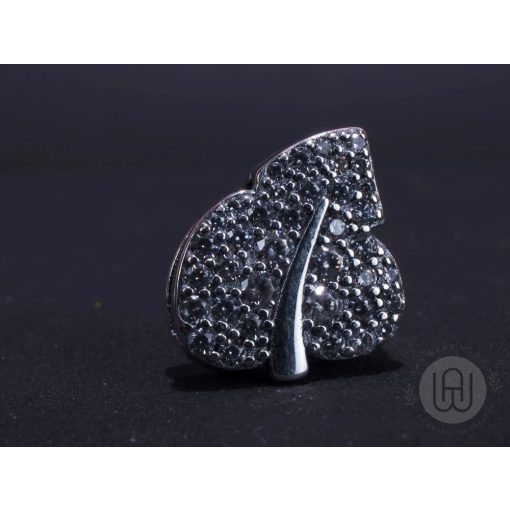 Klip, szikrázó falévél