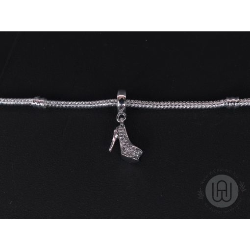 Charm, pavé magassarkú