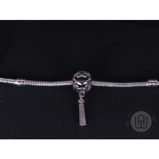 Charm, szív mintával