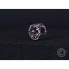 Charm, rózsaszín kő