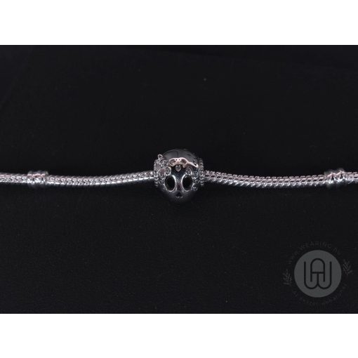 Charm, csillogó koponya 