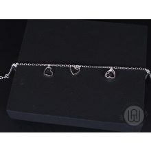 Bokalánc, ezüst, körbe szív körvonallal