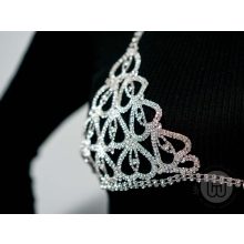 Testlánc, ezüst színű, köves melldísz