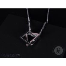 Nyaklánc, háromszög négyzettel