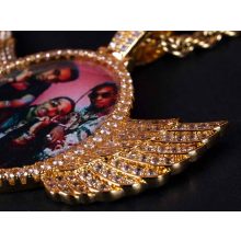 Ice medál szárnyas, kör alakú (egyedi)