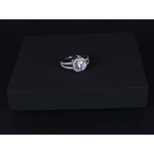 Gyűrű két soros, ezüst kocka köves pave díszítéssel