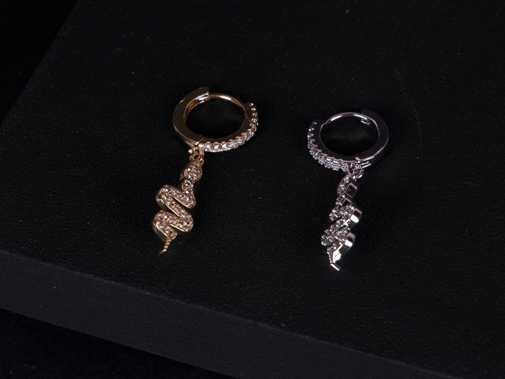 Fül piercing, köves kígyó 2 színben - wearing ékszer webáruh