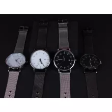 Karóra, quartz fém szíjas WRG 4 féle színben