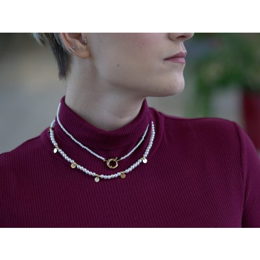 Nyaklánc, gyöngy és arany kapoccsal