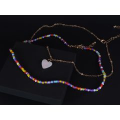 Nyaklánc, színes gyöngyök, fehér szív
