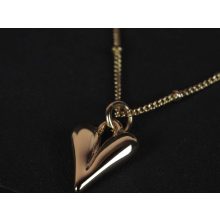 Nyaklánc, arany V szivecske gömbökkel