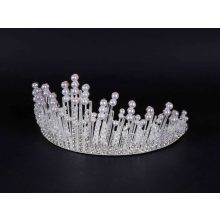 Fejdísz, fehér-ezüst korona (diadém)