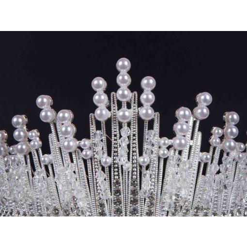 Fejdísz, fehér-ezüst korona (diadém)