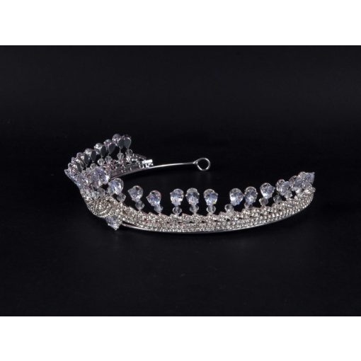 Fejdísz, ezüst csillogó köves korona (diadém)