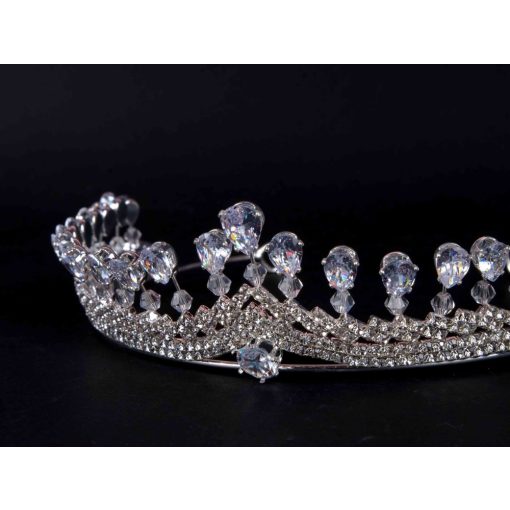 Fejdísz, ezüst csillogó köves korona (diadém)