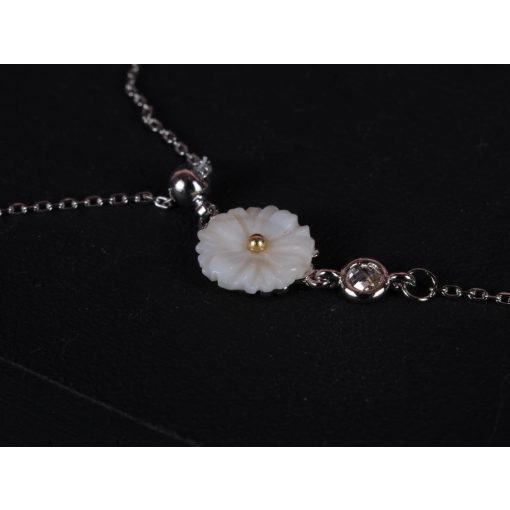 Bokalánc, ezüst, gömb és szív körvonal