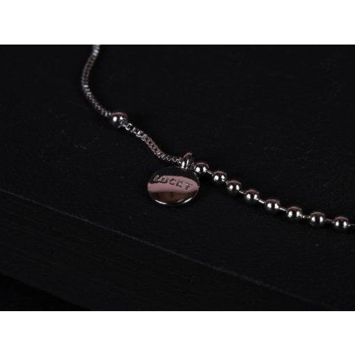 Bokalánc, szerencse medállal