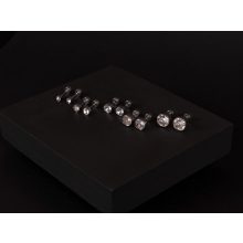 Kényelmes fülbevaló, 5 méretben, zárt kővel ezüst színben