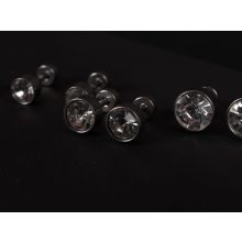 Kényelmes fülbevaló, 5 méretben, zárt kővel ezüst színben