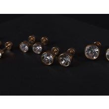 Kényelmes fülbevaló, 5 méretben, zárt kővel arany színben