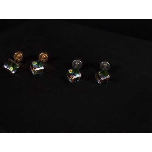 Kényelmes fülbevaló 2 féle színben, AB kocka kővel