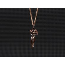 Nyaklánc ölelkező emberek medálon