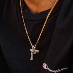   Gun Pendant - Male nemesacél nyaklánc iced out köves uzi medál