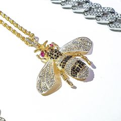   Bee-zzz - Male pendant nemesacél nyaklánc méhecske medállal