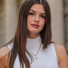 Cross - Gold female pendant nemesacél nyaklánc iced out köves kereszt medállal