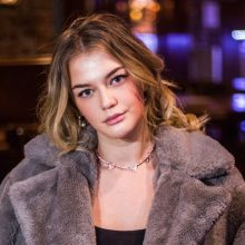 Icey with butterfly - Rosegold nemesacél nyaklánc iced out köves pillangó medállal