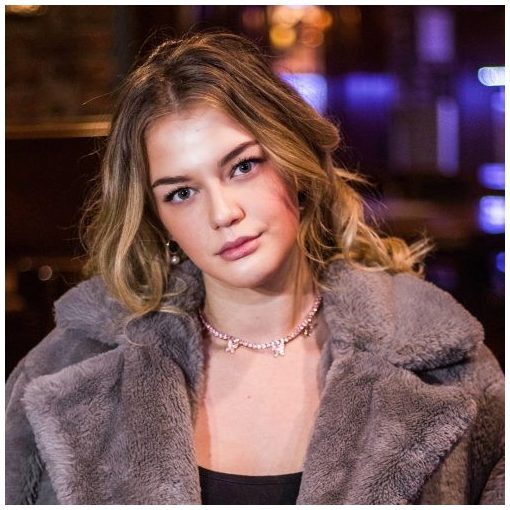 Icey with butterfly - Rosegold nemesacél nyaklánc iced out köves pillangó medállal