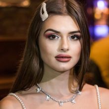 Icey with butterfly - SIlver nemesacél nyaklánc iced out köves pillangó medállal