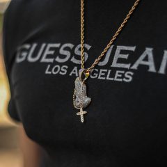   God do you hear me? - Male pendant nemesacél nyaklánc imádkozó kezek medállal