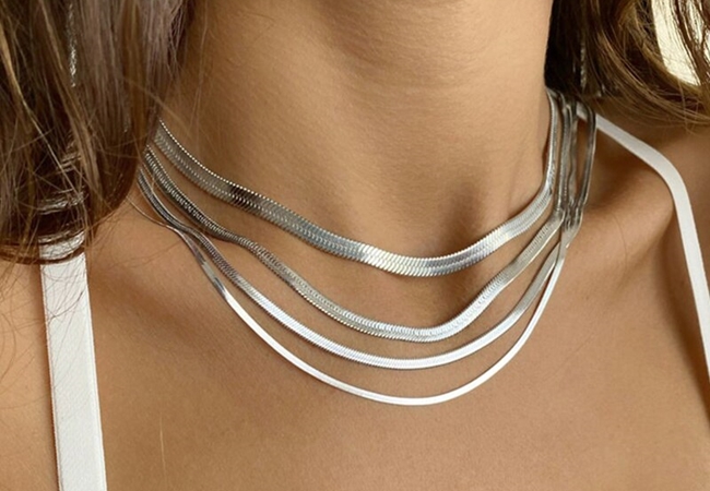 Az örök divat, a bármikor viselhető ezüst nyaklánc