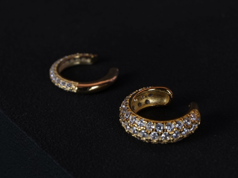 Fülgyűrű, arany színű, köves 2 méretben