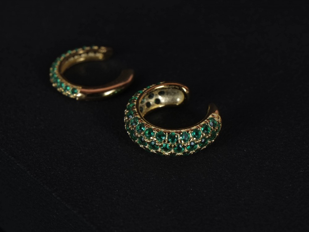 Fülgyűrű, arany színű, zöld köves 2 méretben