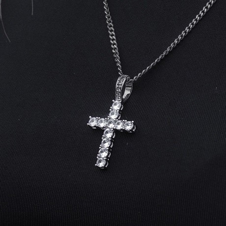 Iced Cross Silver Pendant (Male) nemesacél nyaklánc köves iced out kereszt medállal